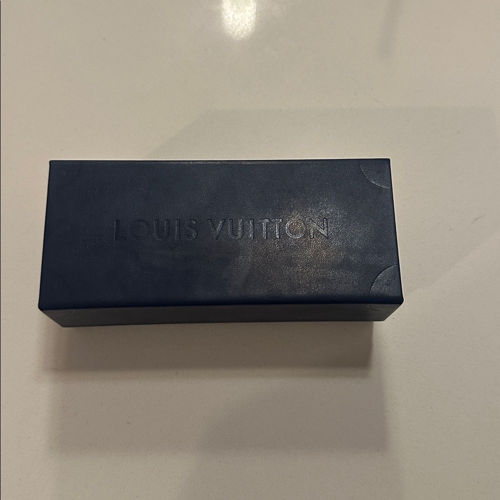 Louis Vuitton Black Sunglasses - Picture 6 of 14